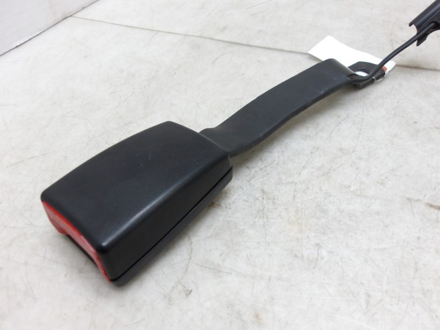 【中古】中古部品 VW ポロ 9NBTS シートベルト 【3310250100-000253053477150】