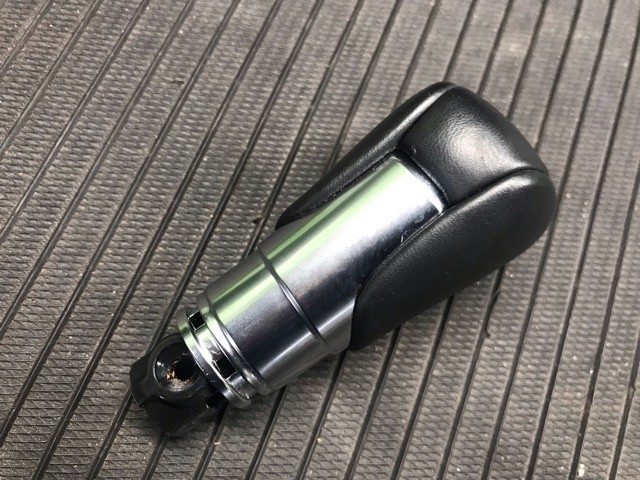 【中古】中古部品 フィット GR3 ｼﾌﾄﾚﾊﾞｰ 【3330530100-000005489337850】