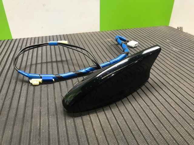【中古】中古部品 フィット GR3 ｱﾝﾃﾅ 【3330530100-000005489361000】