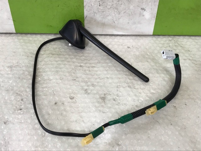 【中古】中古部品 フィット GK3 ｱﾝﾃﾅ 【3330530100-000005487661000】