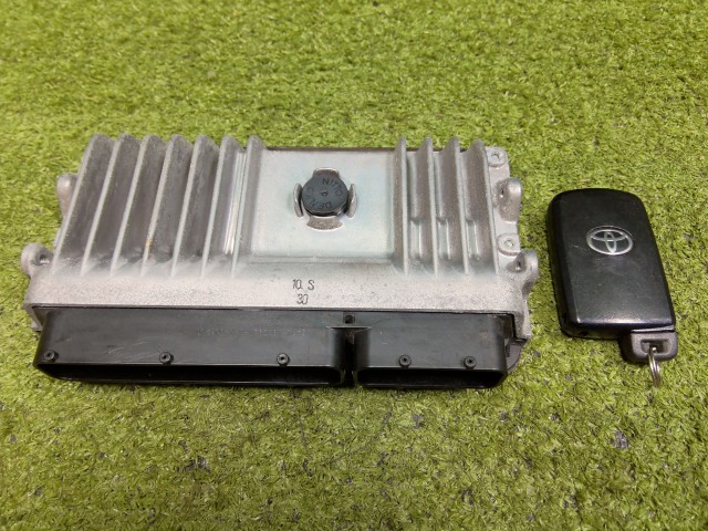 【中古】中古部品 ヴェルファイア AGH30W ｴﾝｼﾞﾝｺﾝﾋﾟｭｰﾀｰ 【3330200100-252133000063100】 38,539円