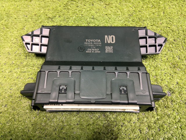 【中古】中古部品 ヴェルファイア AGH30W A/Cｺﾝﾋﾟｭｰﾀｰ 【3330200100-252133000063900】