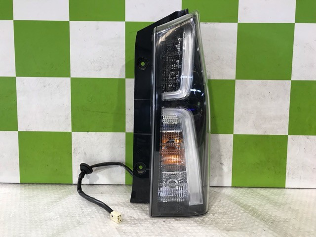 楽天市場】お客様ご注文依頼分 タントカスタムRS LA650S テールランプ