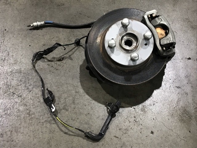 【中古】中古部品 タント LA650S 右ﾌﾛﾝﾄﾅｯｸﾙﾊﾌﾞ 【3330530100-000005490044310】