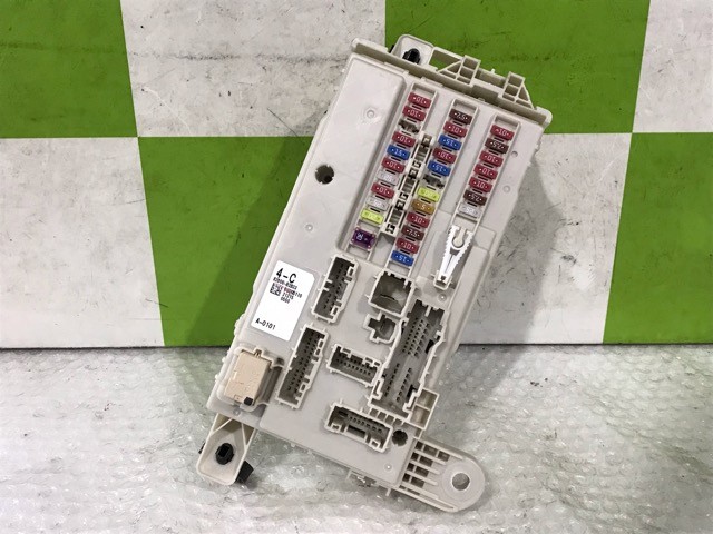 【中古】中古部品 タント LA650S ﾋｭｰｽﾞﾎﾞｯｸｽ 【3330530100-000005490067800】