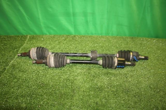 【中古】中古部品 ラパン HE22S 左ﾌﾛﾝﾄﾄﾞﾗｲﾌﾞｼｬﾌﾄ 【3330950100-000057030842200】