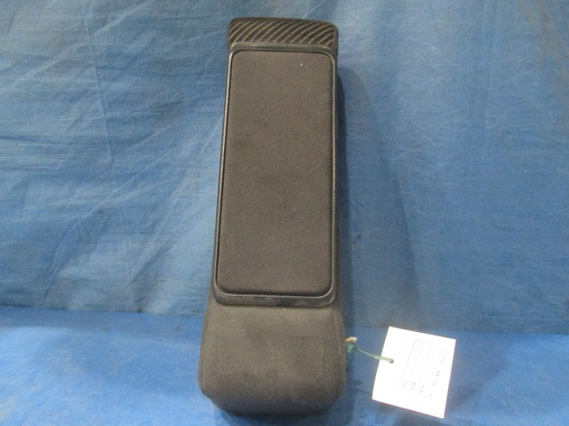 【中古】中古部品 タント L375S ｱｰﾑﾚｽﾄ 【3310160100-000004466870460】