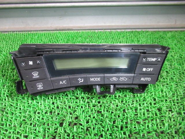 【中古】中古部品 プリウス ZVW30 A/Cｽｲｯﾁﾊﾟﾈﾙ 【3330540100-251106000160900】