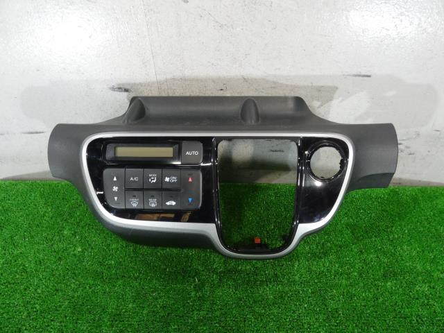 【中古】中古部品 Ｎ－ＢＯＸ JF1 A/Cｽｲｯﾁﾊﾟﾈﾙ 【3260250000-000025186560900】
