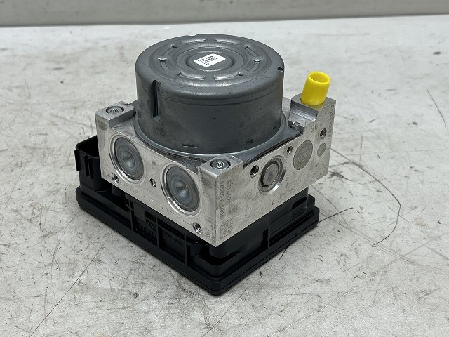 【中古】中古部品 VW ゴルフヴァリアント AUCJZ ABSｱｸﾁｭｴｰﾀｰ 【3310070100-0000Y0772742500】