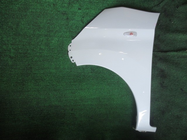 【中古】中古部品 デイズルークス B21A 左フロントフェンダー 【3340240100-202500010410700】|e-cleマート