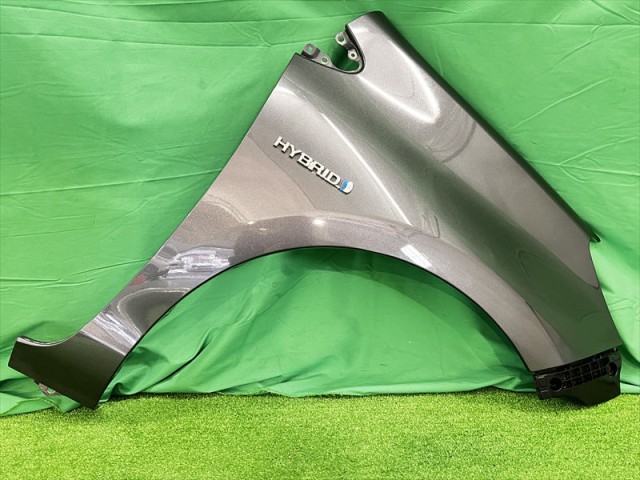 【中古】中古部品 アクア NHP10 右ﾌﾛﾝﾄﾌｪﾝﾀﾞｰ 【3330240100-002026500510600】