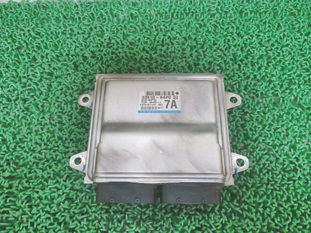 【中古】中古部品 NV100クリッパー DR17V ｴﾝｼﾞﾝｺﾝﾋﾟｭｰﾀｰ 【3330380100-000037036663100】