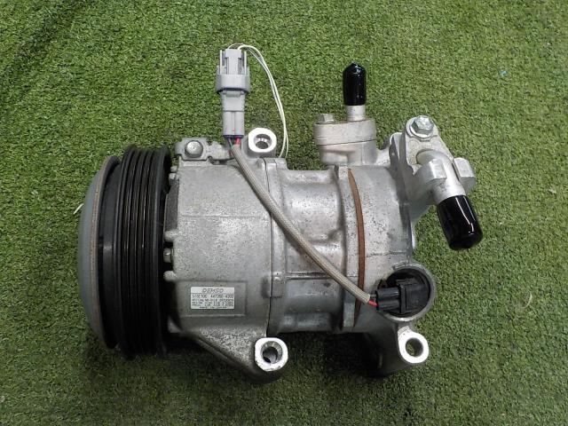 【中古】中古部品 ヴィッツ NCP131 A/Cコンプレッサー 【3260200000-251225000160700】