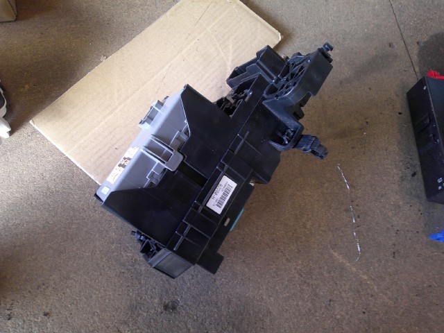 【中古】中古部品 タントエグゼ L455S ﾋｭｰｽﾞﾎﾞｯｸｽ 【3310410000-000243040767800】