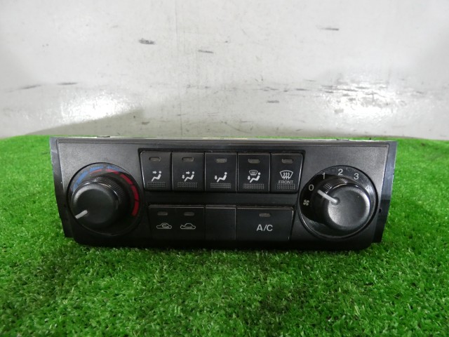 【中古】中古部品 タイタン SYE6T A/Cｽｲｯﾁﾊﾟﾈﾙ 【3260250000-000025189460900】｜e-cleマート
