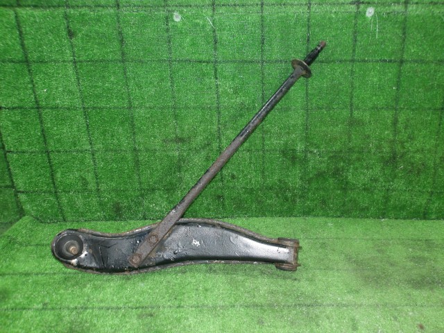 【中古】中古部品 ハイゼット S110P 左ﾌﾛﾝﾄﾛｱｱｰﾑ 【3330420100-260106000151740】