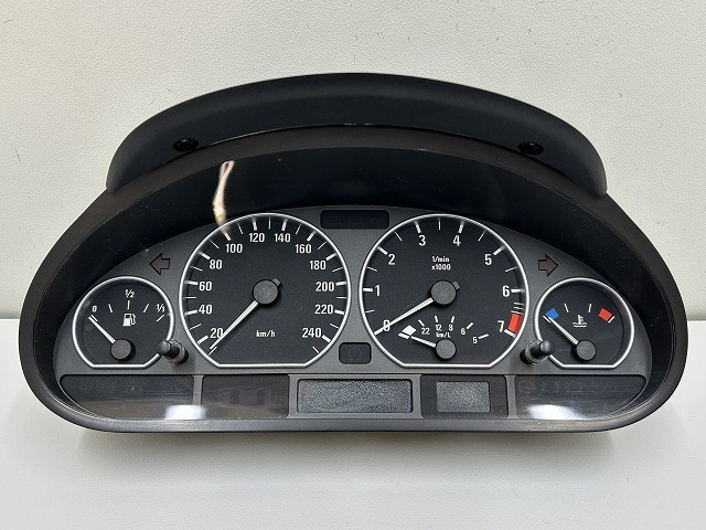 【中古】中古部品 BMW 3シリーズ AV30 ｽﾋﾟｰﾄﾞﾒｰﾀｰ 【3310070100-000090743061400】