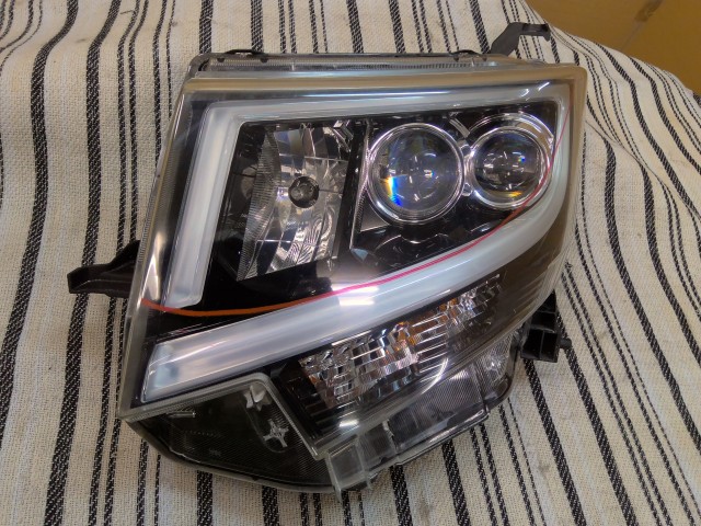 【中古】中古部品 ムーヴ LA160S 左ﾍｯﾄﾞﾗﾝﾌﾟ 【3310540000-000025369710900】