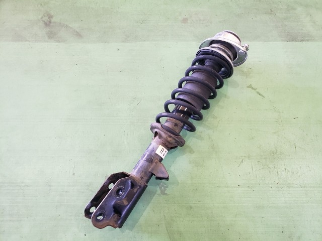 【中古】中古部品 ステラ RN1 右ﾌﾛﾝﾄｽﾄﾗｯﾄ 【3310590000-202601018650100】