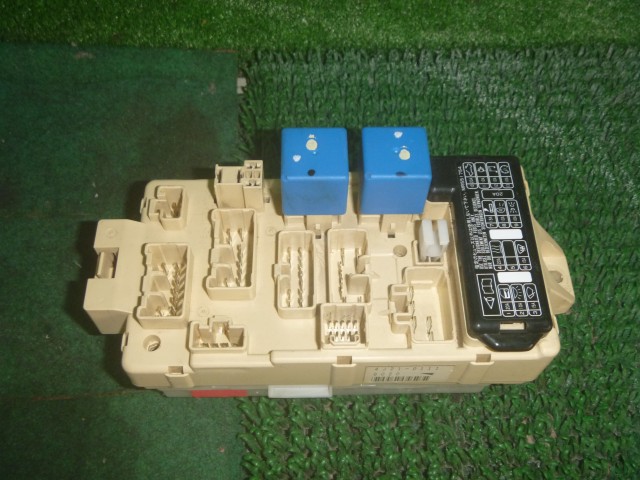 【中古】中古部品 ミニキャブ U62V ﾋｭｰｽﾞﾎﾞｯｸｽ 【3330370100-000263000367800】