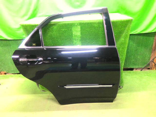 【中古】中古部品 クラウン GWS204 右ﾘｱﾄﾞｱ 【3310200100-000022544913300】