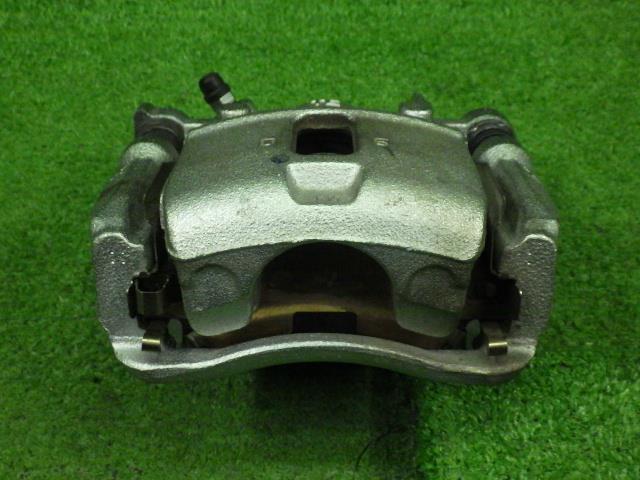 【中古】中古部品 タフト LA910S 右ﾌﾛﾝﾄｷｬﾘﾊﾟｰ 【3330250100-000000921144330】