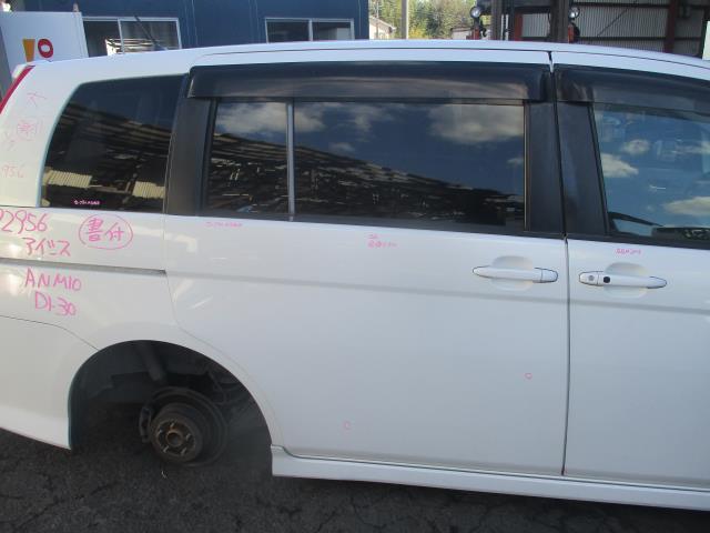 【中古】中古部品 アイシス ANM10W 右ﾘｱﾄﾞｱ 【3500080000-260107000213300】 15,358円