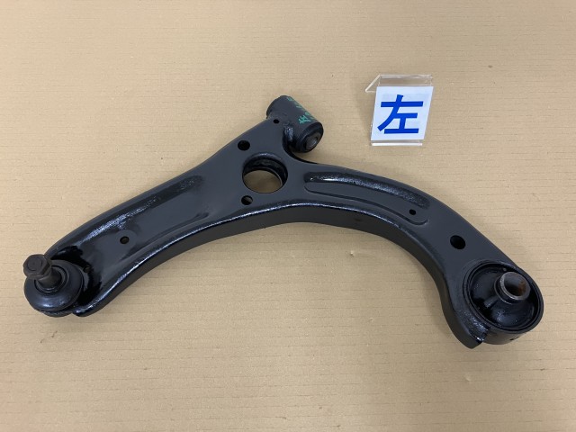 【中古】中古部品 ステラ LA160F 左ﾌﾛﾝﾄﾛｱｱｰﾑ 【3330460100-000001613651740】