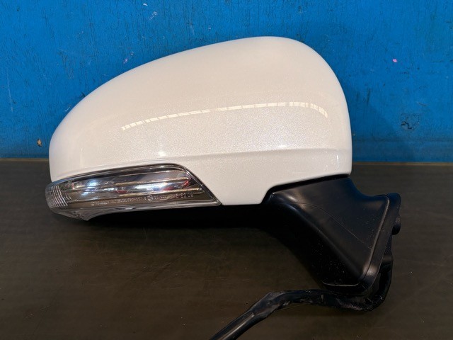 【中古】中古部品 プリウス ZVW30 右ｻｲﾄﾞﾐﾗｰ 【3330530100-000005495613500】