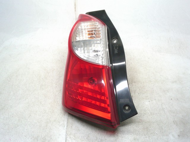 【中古】中古部品 アルト HA25S 左ﾃｰﾙﾗﾝﾌﾟ 【3330990500-260116000215600】 7,366円