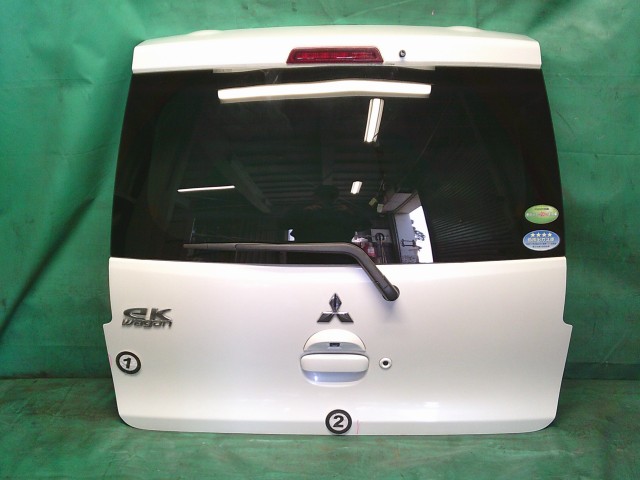 【中古】中古部品 ｅＫワゴン B11W ﾊﾞｯｸﾄﾞｱ 【3330990500-260116000115800】