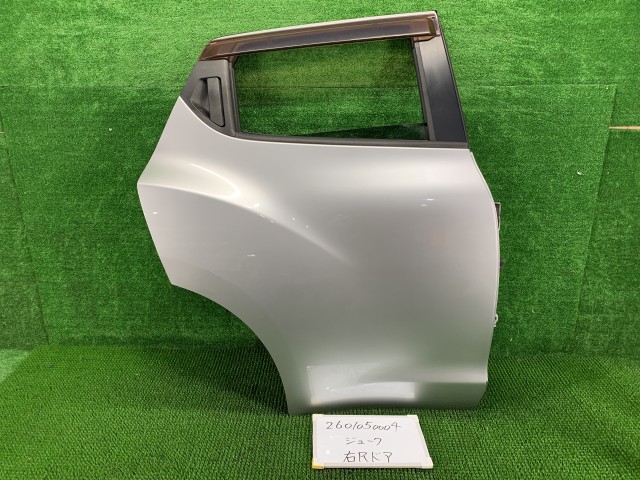 【中古】中古部品 ジューク YF15 右ﾘｱﾄﾞｱ 【3330991000-260105000413300】