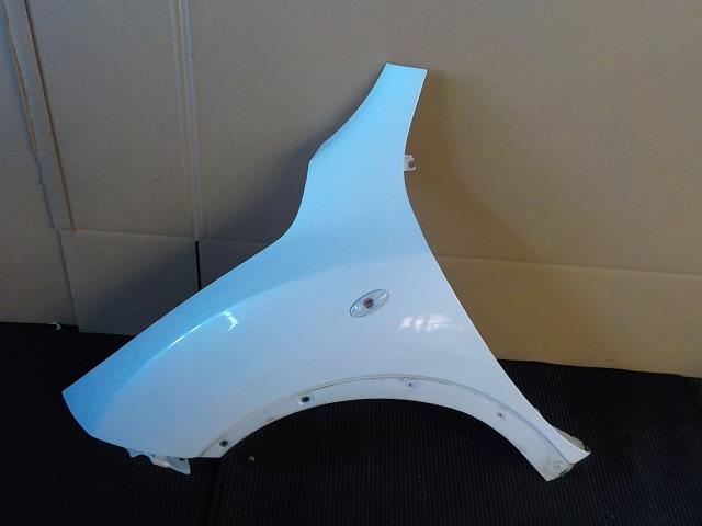 【中古】中古部品 ジューク YF15 左ﾌﾛﾝﾄﾌｪﾝﾀﾞｰ 【3260200000-260113000210700】