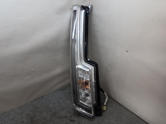 【中古】中古部品 ムーヴ LA150S 左ﾃｰﾙﾗﾝﾌﾟ 【3310550000-251225004815600】 13,125円