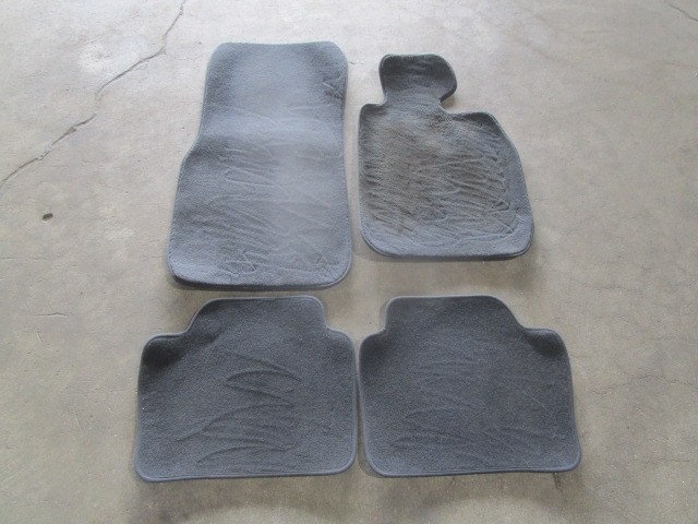 【中古】中古部品 BMW 3シリーズ 3B20 ﾌﾛｱﾏｯﾄ 【3330540100-250930001077450】