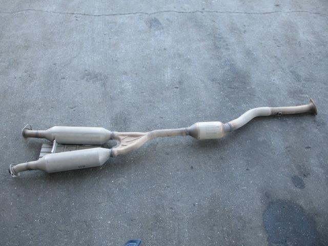 【中古】中古部品 レクサス GS AWL10 ｴｷｿﾞｰｽﾄｾﾝﾀｰﾏﾌﾗｰ 【3310190100-000255012022300】 26,554円