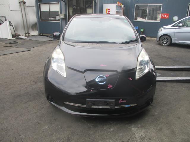 【中古】中古部品 リーフ AZE0 ﾌﾛﾝﾄｳｲﾝﾄﾞｶﾞﾗｽ 【3500080000-251222000611200】