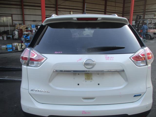 【中古】中古部品 エクストレイル NT32 ﾊﾞｯｸﾄﾞｱ 【3500080000-260113000115800】