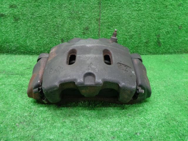 【中古】中古部品 アトラス AKR66EA 右ﾌﾛﾝﾄｷｬﾘﾊﾟｰ 【3330160100-000026000244330】