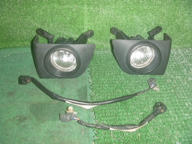 【中古】中古部品 パッソ QNC10 右ﾌｫｸﾞﾗﾝﾌﾟ 【3330370100-000263000210850】