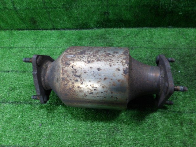 【中古】中古部品 アコード CR6 触媒 【3330420100-260109000222400】｜e-cleマート
