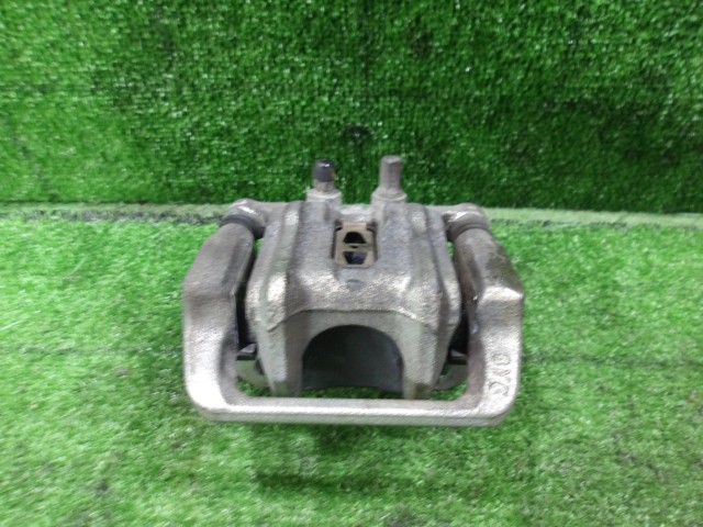 【中古】中古部品 アコード CR6 左ﾘｱｷｬﾘﾊﾟｰ 【3330420100-260109000244460】