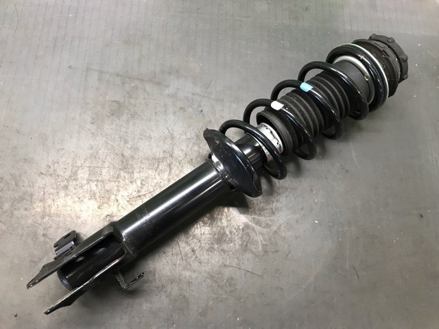 【中古】中古部品 アルト HA37S 右ﾌﾛﾝﾄｽﾄﾗｯﾄ 【3330530100-000005498350110】