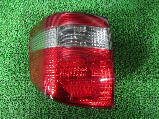 【中古】中古部品 アルファード ANH15W 左ﾃｰﾙﾗﾝﾌﾟ 【3330540100-251119000215600】