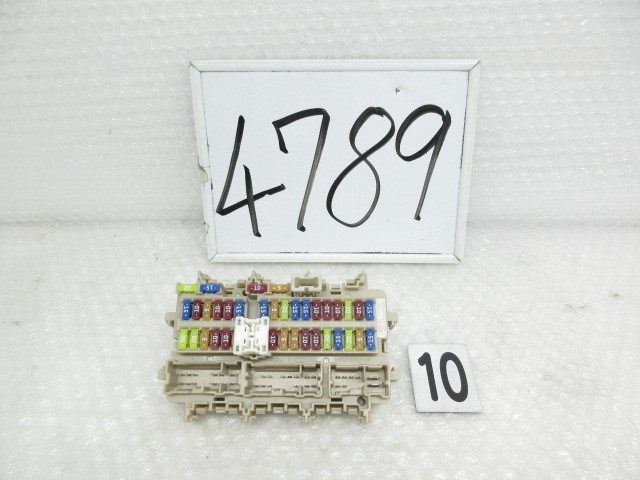 【中古】中古部品 エクストレイル NT32 ﾋｭｰｽﾞﾎﾞｯｸｽ 【3500170000-260121501067800】