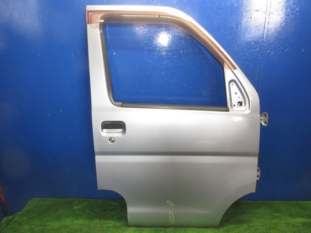 【中古】中古部品 ハイゼット S321V 右ﾌﾛﾝﾄﾄﾞｱ 【3310270100-000015195813100】