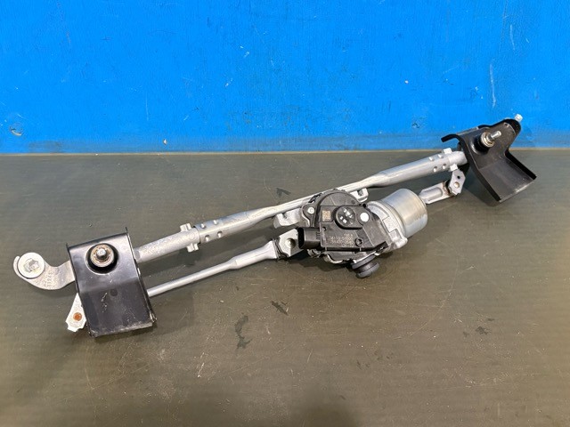 【中古】中古部品 アルト HA37S ﾌﾛﾝﾄﾜｲﾊﾟｰﾓｰﾀｰ 【3330530100-000005498261600】 6,772円