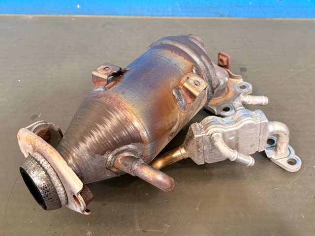 【中古】中古部品 タント LA650S 触媒 【3330530100-000005499722400】