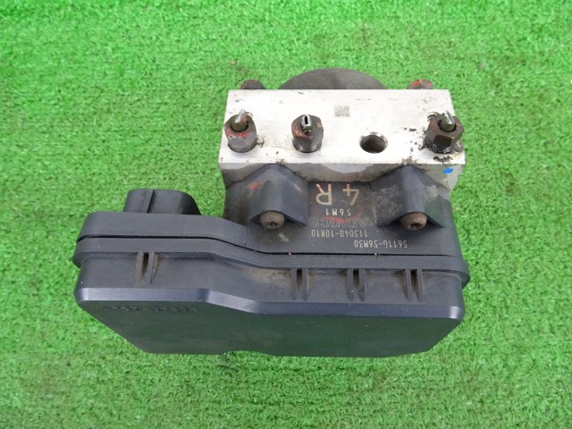 【中古】中古部品 エブリィ DA64W ABSアクチュエーター 【3330640100-260119000242500】|e-cleマート